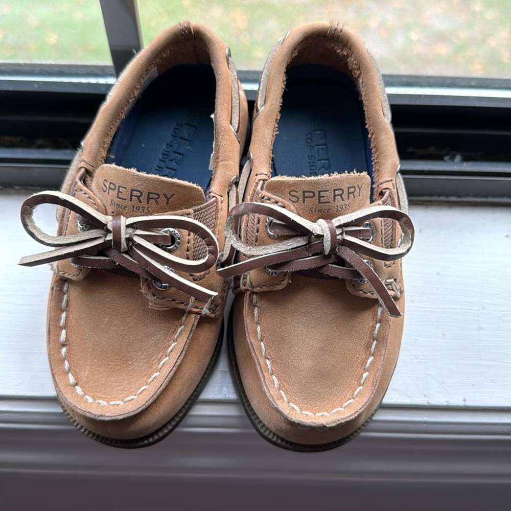 Toddler sperrys